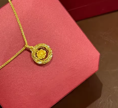 Collar Rosa Encantada de Bella - Edición Magia en Oro de 24K 🌹✨👑